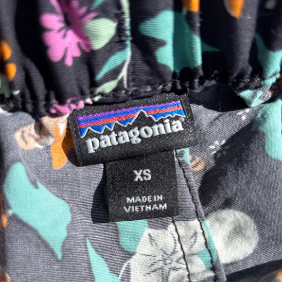 Patagonia Black Butterfly Floral Shorts - Picture 2 of 4